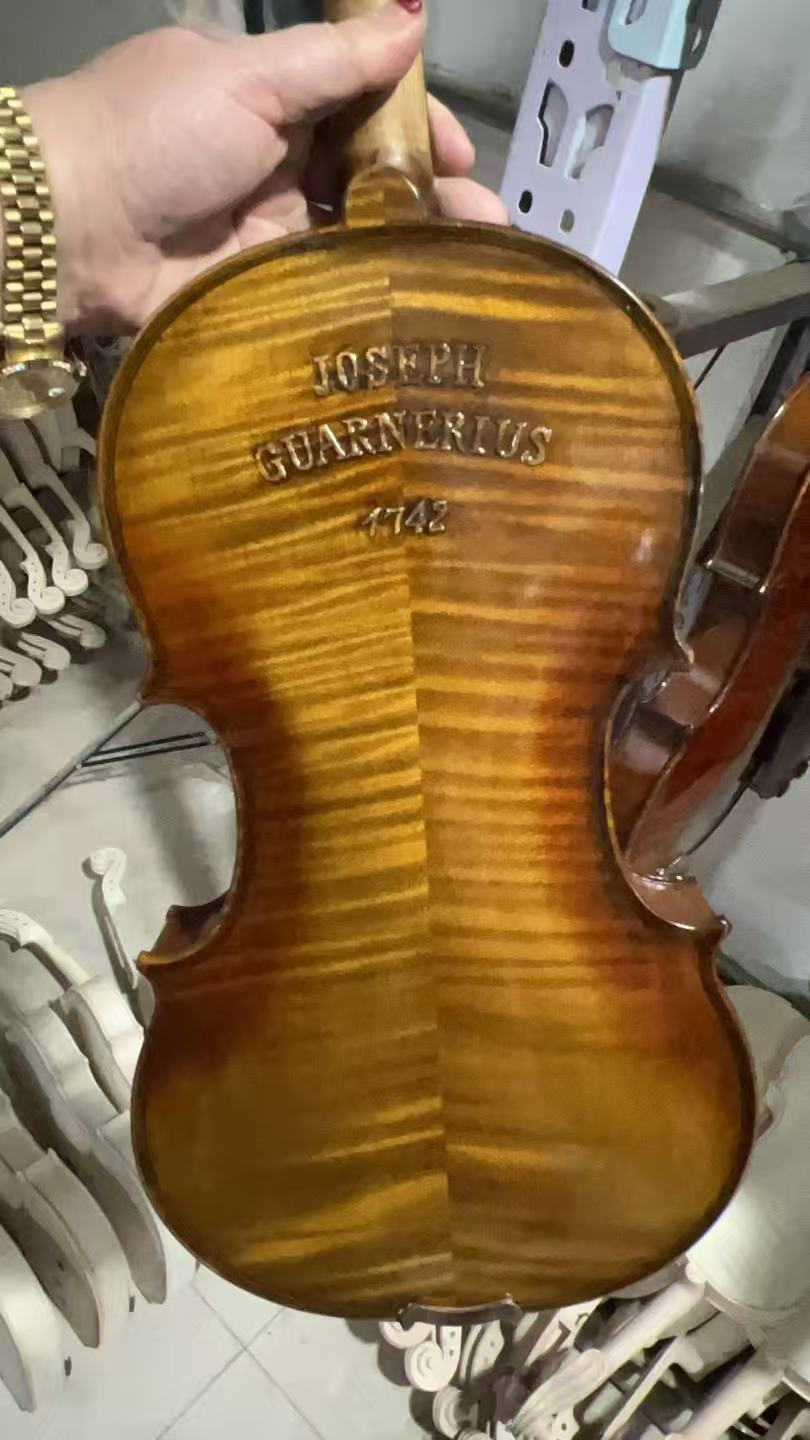 Musical Instrument Online - Musical Instruments 4/4 Carving 1742 Violin