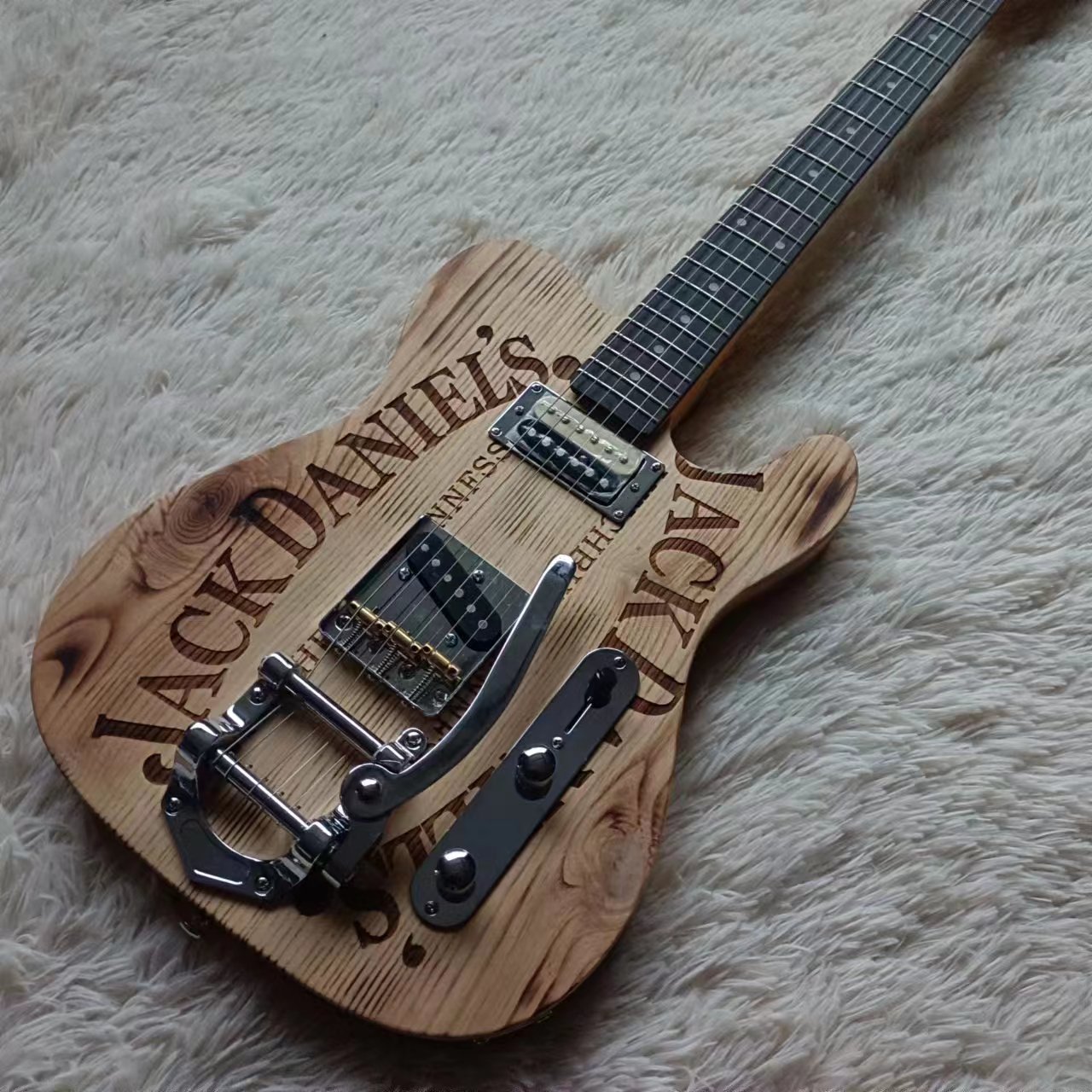 Bass Guitar Fretless - Chinese Factory Produces 6-String Natural Wood