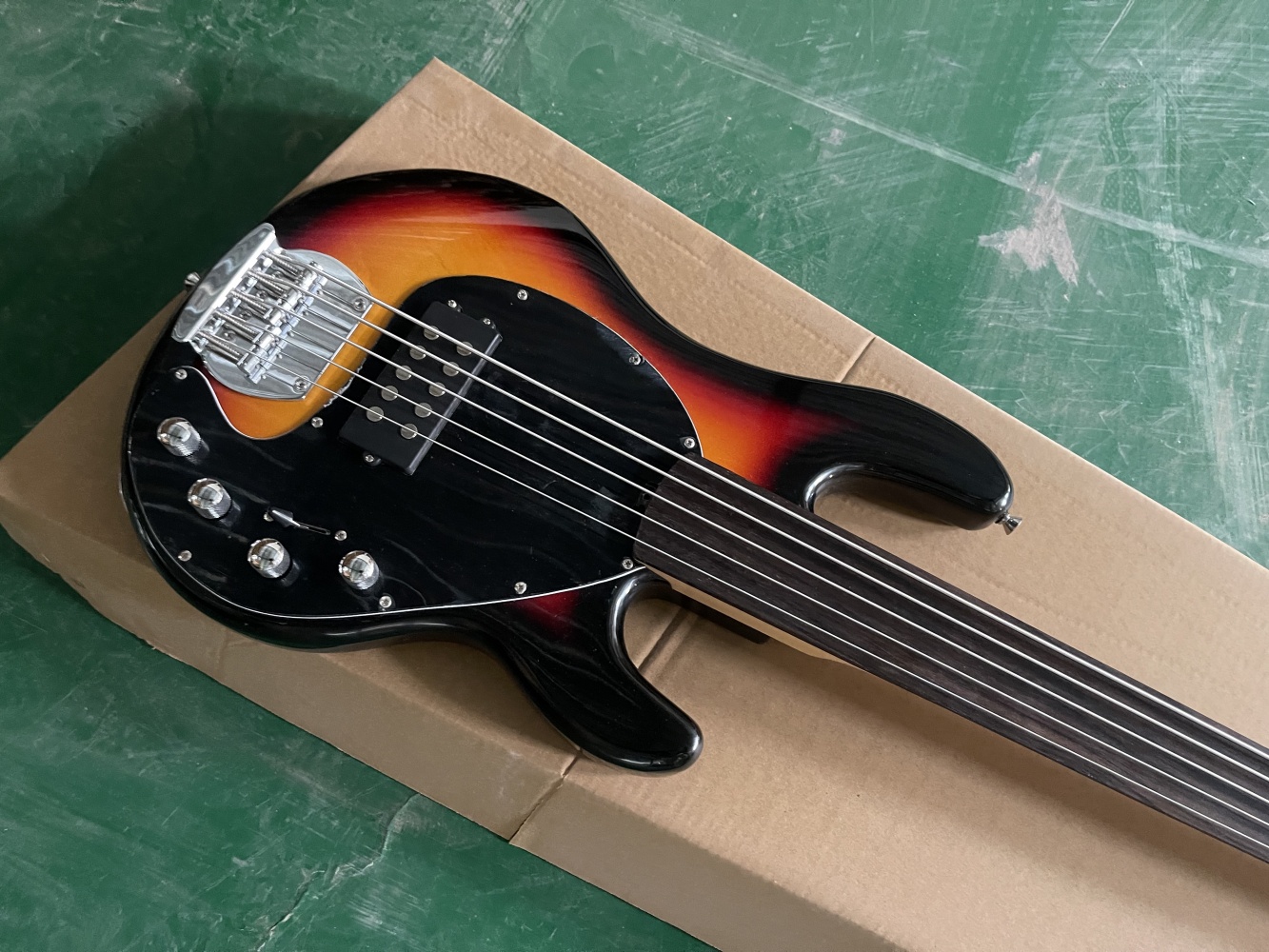 5 strings sunset bass guitar,  - Bass Guitar Fretless review and price