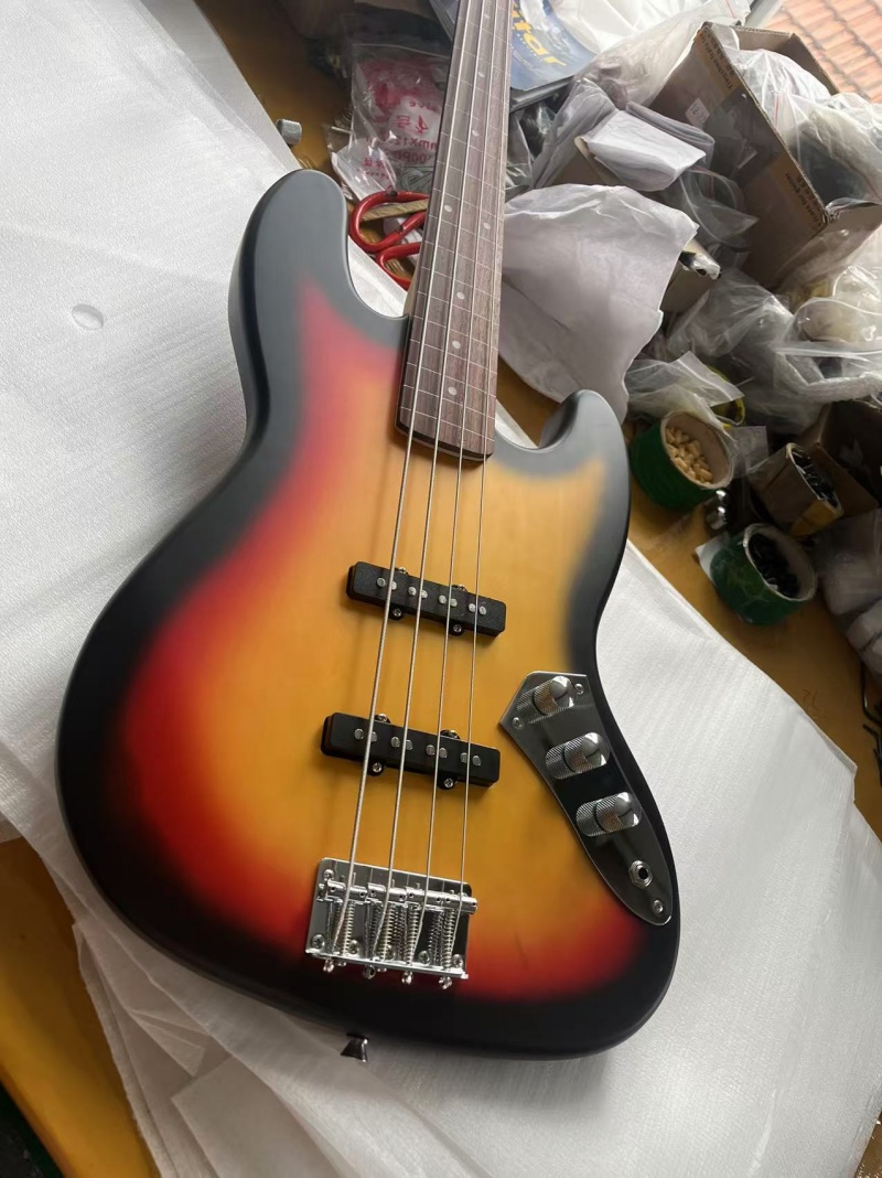 Free delivery of high quality  - Bass Guitar Fretless review and price